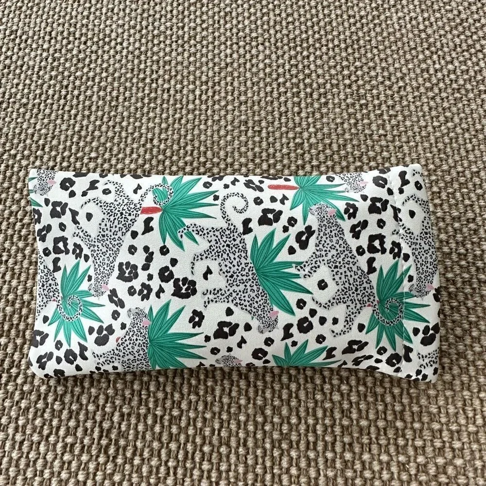 New Soft Glasses Case Pouch. Snap Closure. Soft interior with attached cloth